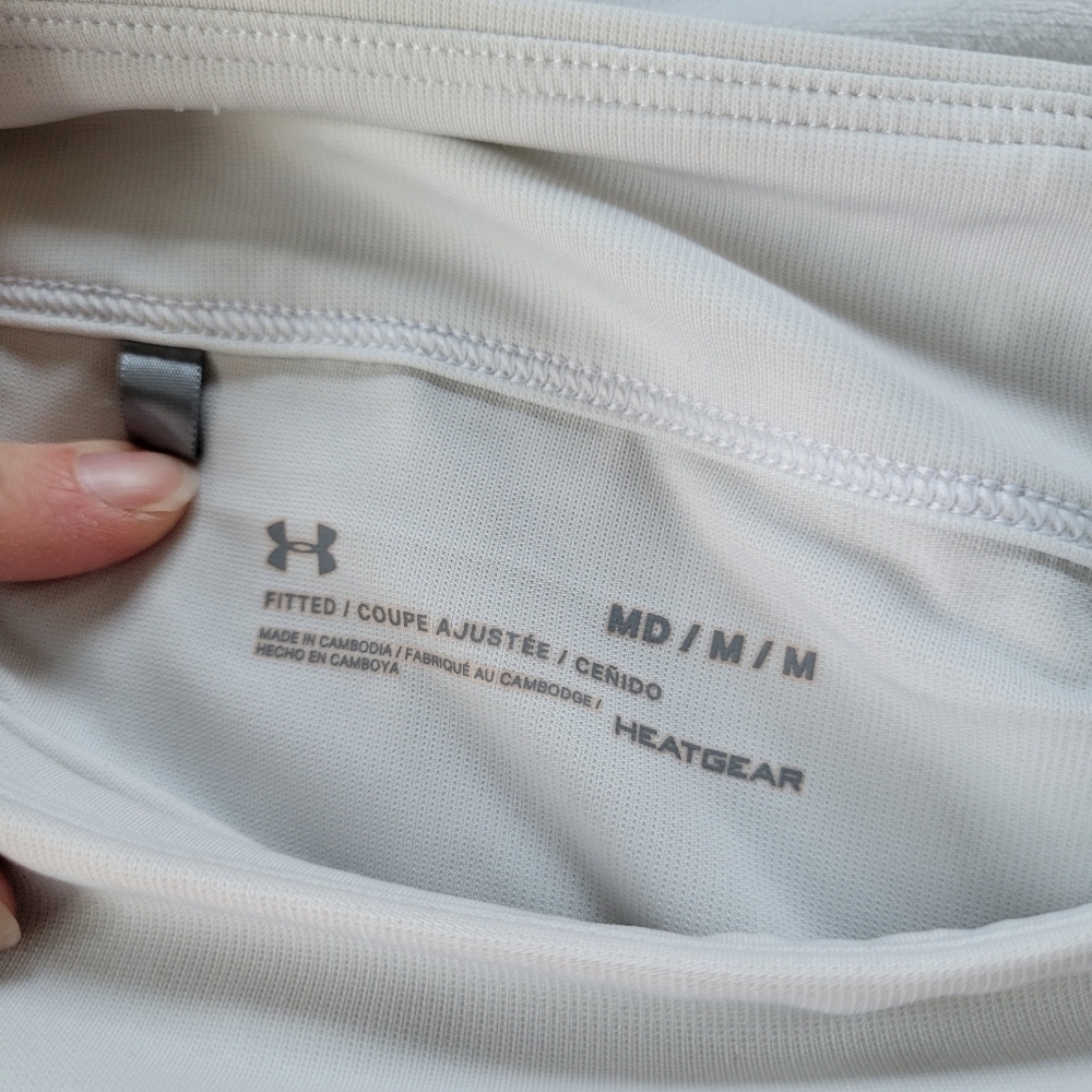 Under Armour white w/metalic silver striping heatgear fitted skort M - Picture 5 of 12